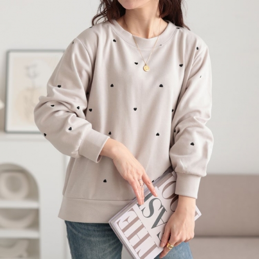 新品未使用　26400円　archivio プルオーバー　サイズ36 楽天市場】セール☆2490円→990円 裏毛刺繍オーバーサイズ