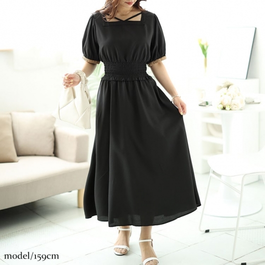美品　キャバン ワンピース　Fサイズ　ブラック系　 24ss ロング 大きいサイズ レディース 配色クロスネックワンピース fem-488
