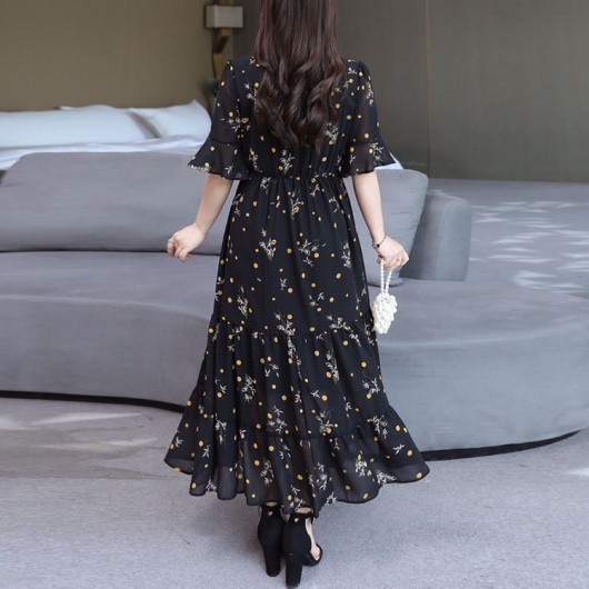 新品未使用タグ付　エミキュ　大判花柄パンジー　シフォンフレアワンピース　リバティ 大きいサイズ レディース 花柄ティアードシフォンワンピース