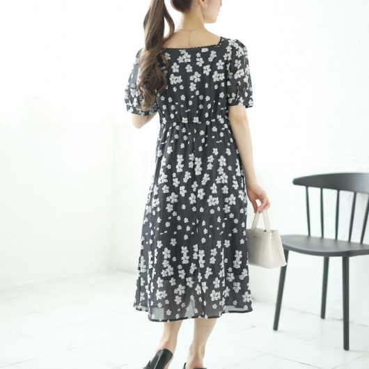 大きいサイズ レディース スクエアネック花柄ロングワンピース