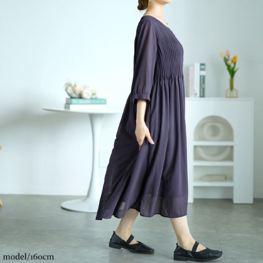 155㎝前後の方に♡極美品☆GUCCI 半袖ひざ丈ワンピース ホワイト/ネイビー 155㎝前後の方に♡極美品☆GUCCI 半袖ひざ丈ワンピース