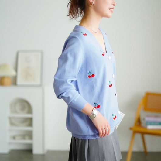大きいサイズ レディース さくらんぼ柄Vネックニットカーディガン
