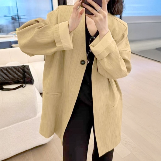 銀座マギー　鮮やかイエローノーカラージャケット　ゴージャス　38 銀座マギー 鮮やかイエローノーカラージャケット ゴージャス 38