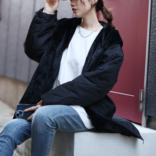 ブラック キルティング フード付きダウンジャケット　 Mサイズ MICHAEL KORS マイケルコース QUILTED HOODED JACKET