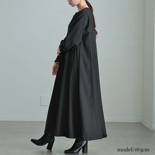 希少♡ プラダ シルク100% プリーツ ワンピース 42 大きいサイズ 大きいサイズ レディース バックプリーツキーネックシャツワンピース