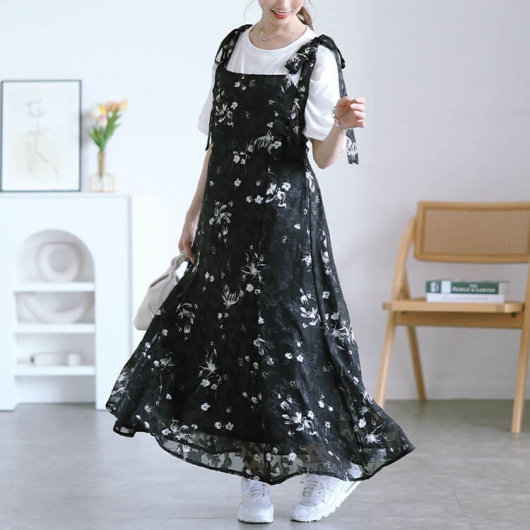 新品タグ付き MIU MIU キャミワンピース 花 ブラック Lサイズ相当 新品タグ付き MIU MIU キャミワンピース 花 ブラック Lサイズ相当
