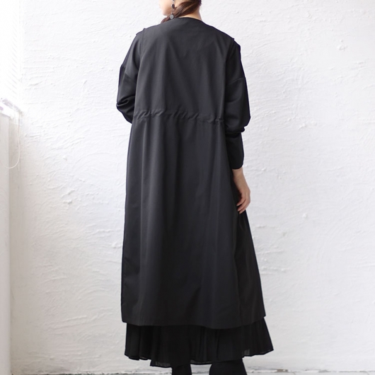 お値下　新品　花菱　百貨店購入　春夏物　黒のロングベスト 38(M) お値下 新品 花菱 百貨店購入 春夏物 黒のロングベスト 38(M)