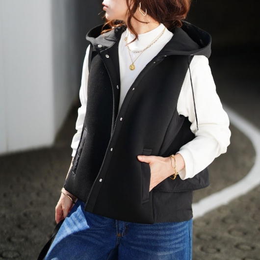 大きいサイズ レディース 異素材フード付き中綿ベスト mnfk-552808