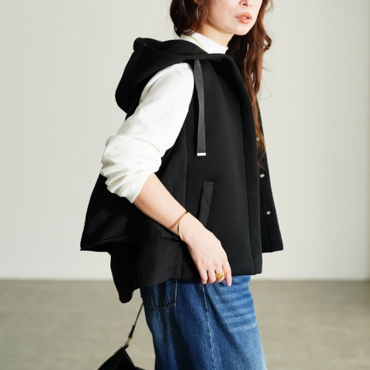 大きいサイズ レディース 異素材フード付き中綿ベスト mnfk