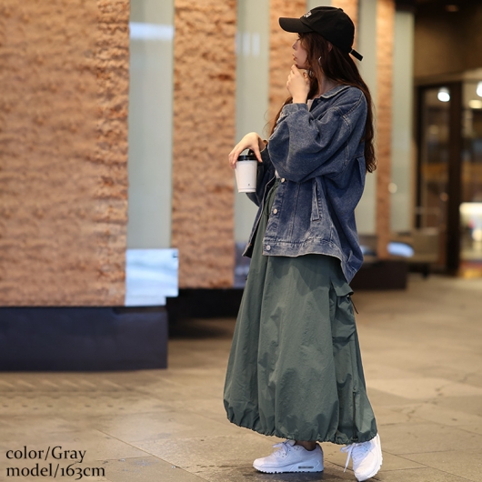 【CUNE完売品】女性のウエストゴムのナイロンスカート 女性のウエストゴムのナイロンスカート｜ウサギがいる｜CUNE