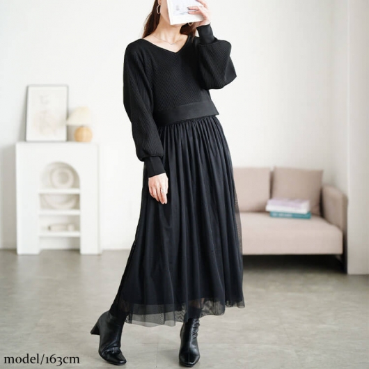 【美品】ワンダフルワールド ドットチュール オーバーベスト ブラック セール】チュールデザインVネックロングワンピース（ドレス）｜SMILE