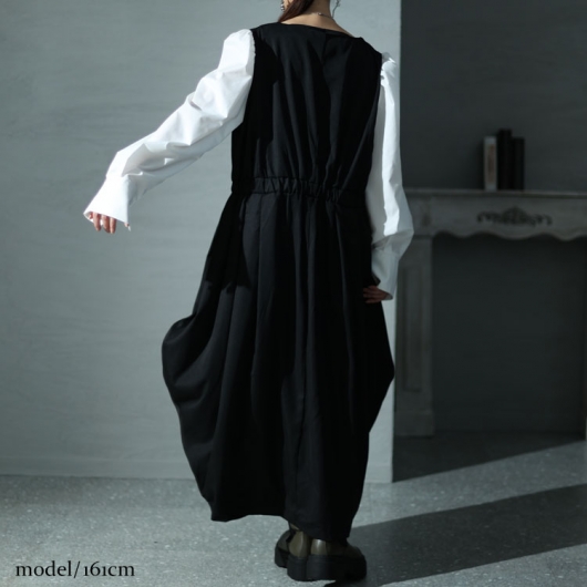 SATIN SWICH フーディー ワンピース ブラック ベルト付きサテンミディワンピース - ブラック | ZARA Japan / 日本